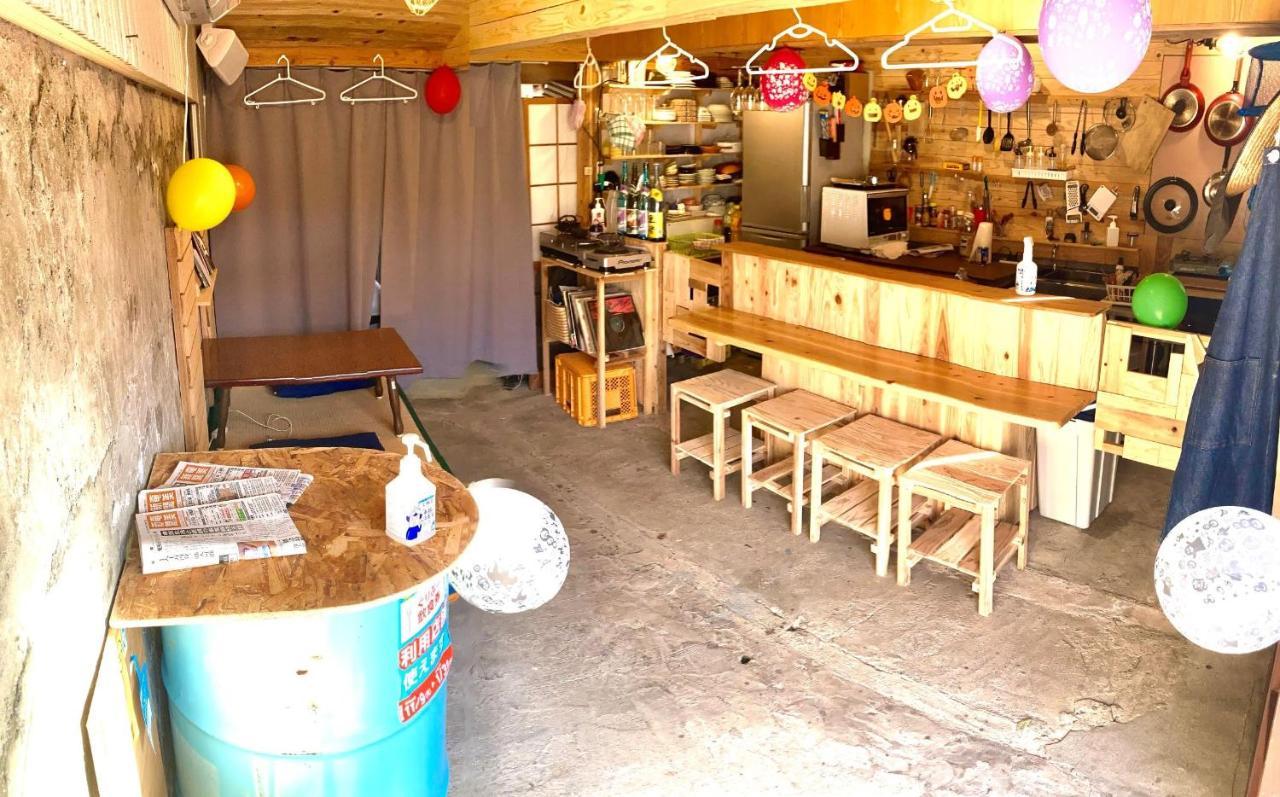 奄美ゲストハウス Hub A Nice Inn Setouchi  ภายนอก รูปภาพ