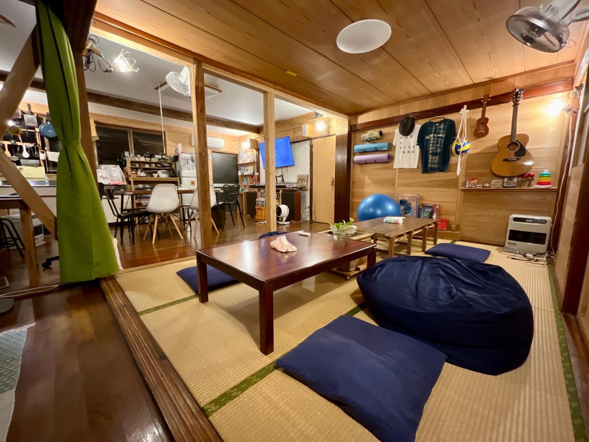 奄美ゲストハウス Hub A Nice Inn Setouchi  ภายนอก รูปภาพ
