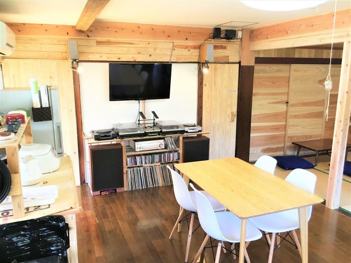 奄美ゲストハウス Hub A Nice Inn Setouchi  ภายนอก รูปภาพ